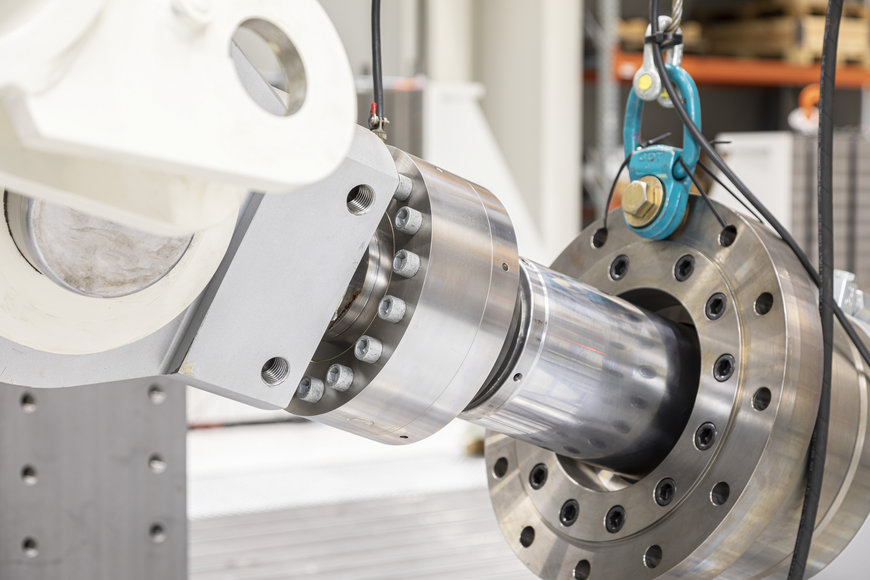 Test en conditions extrêmes : Liebherr se repose sur les capteurs de force HBK pour les essais structurels des pelles hydrauliques